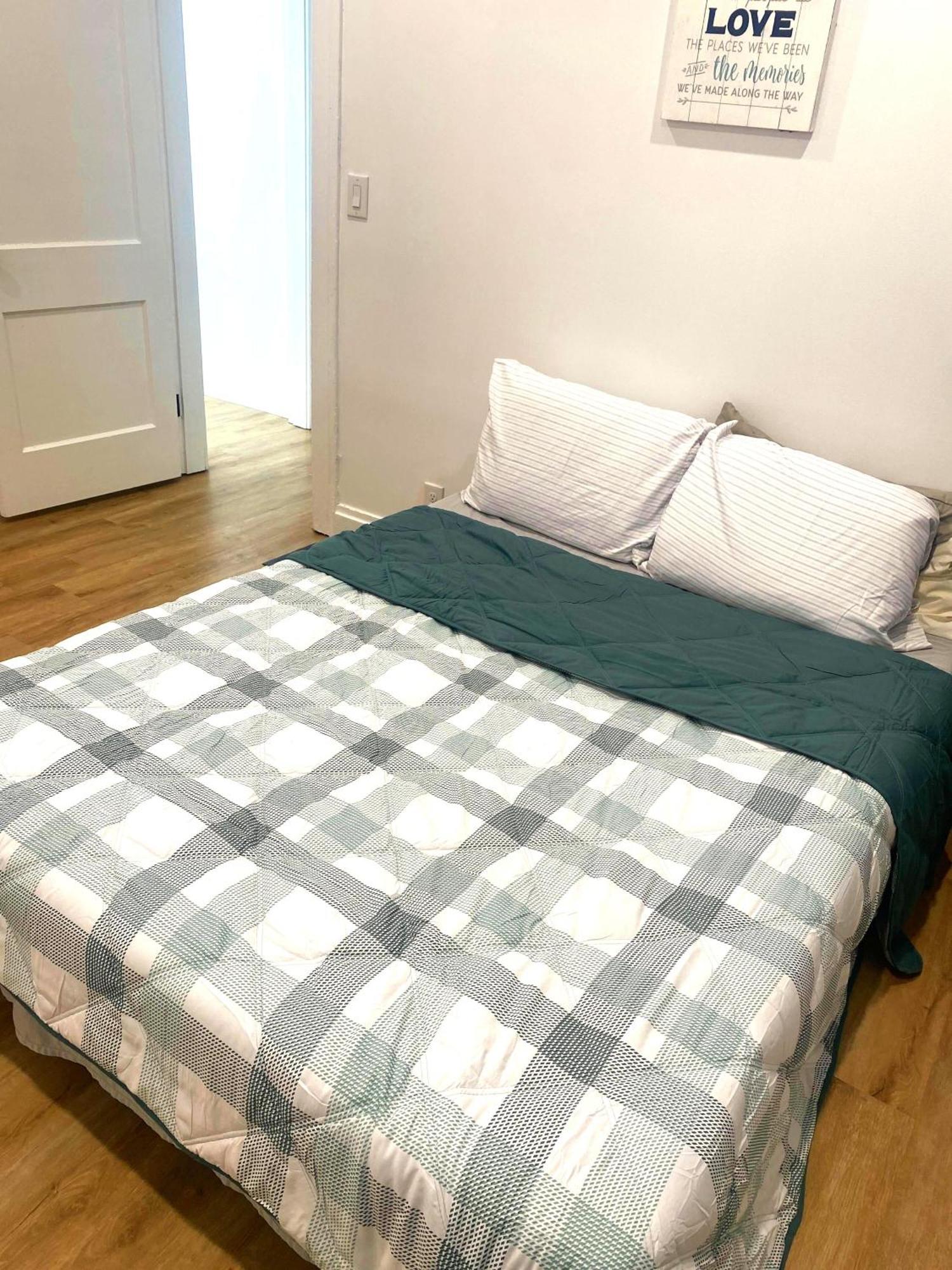 Apartment Downtown Retreat - Cozy First Floor *